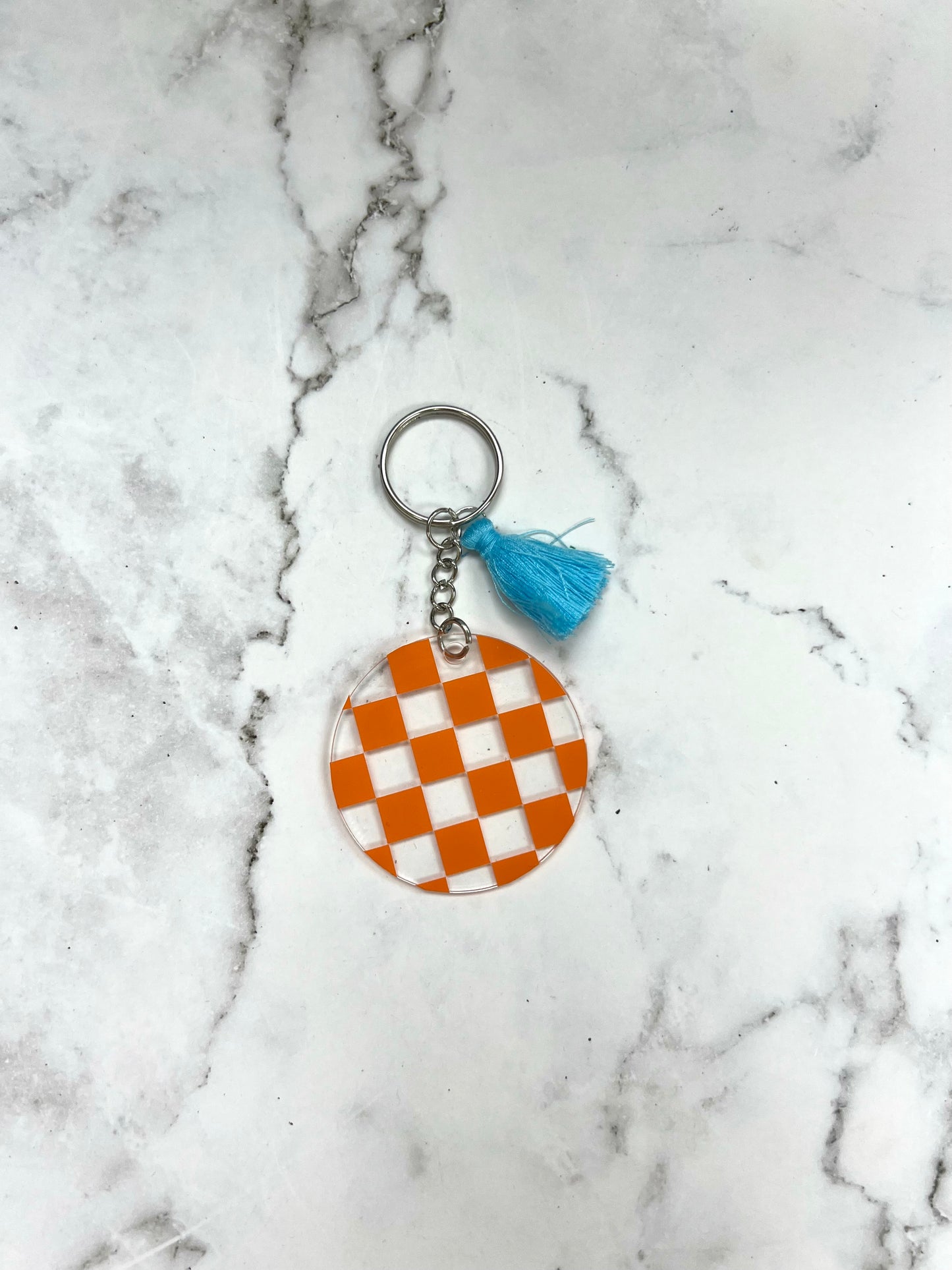 Checker round keychain