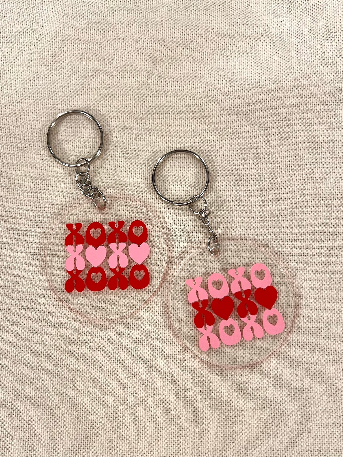 xoxo round keychain