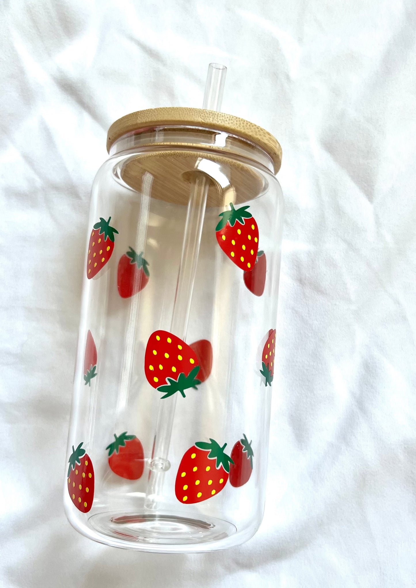 Strawberries 16oz glass cup w/ lid