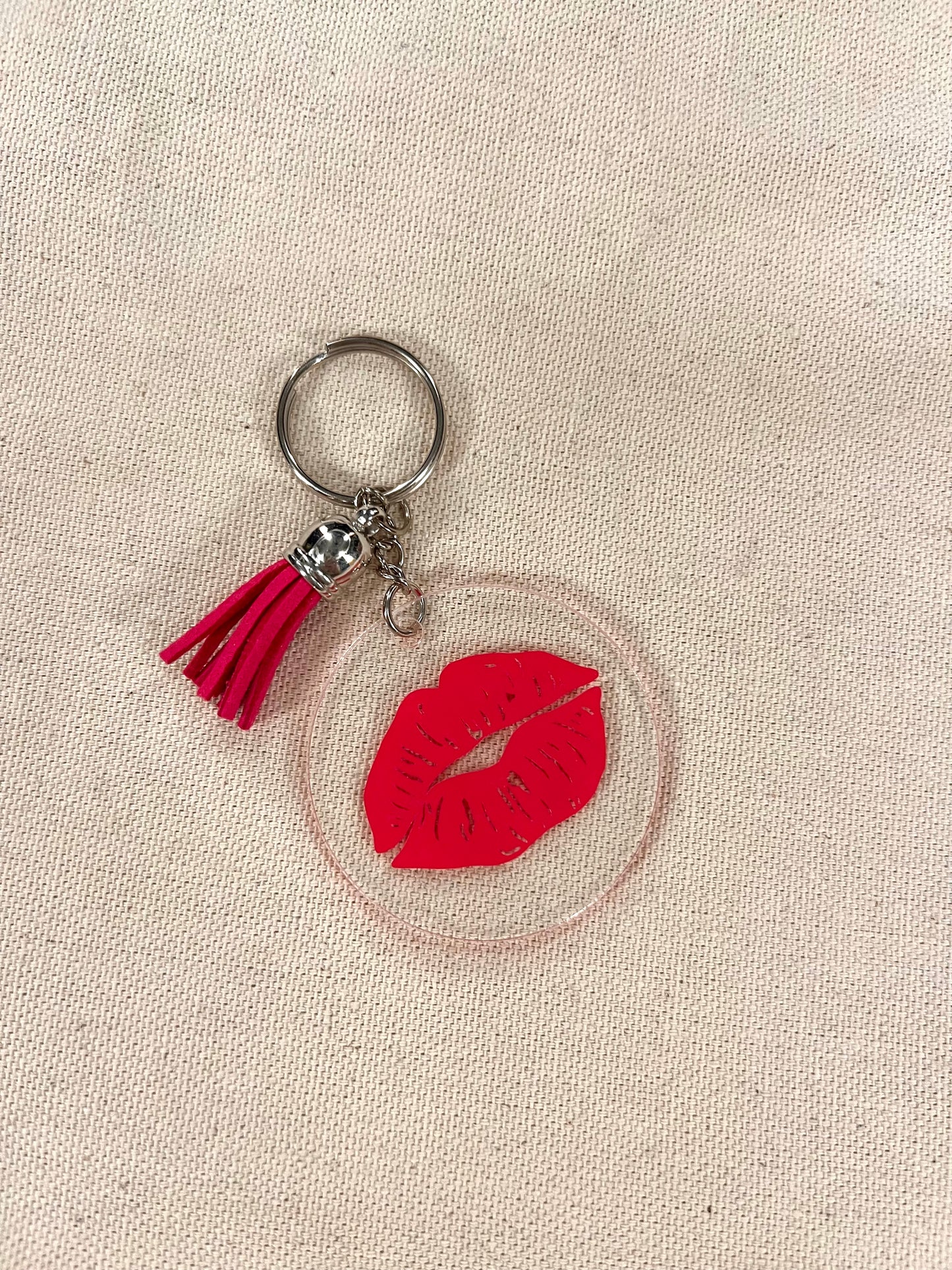 lips round keychain