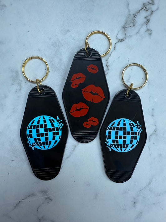 Disco Kiss motel style keychain