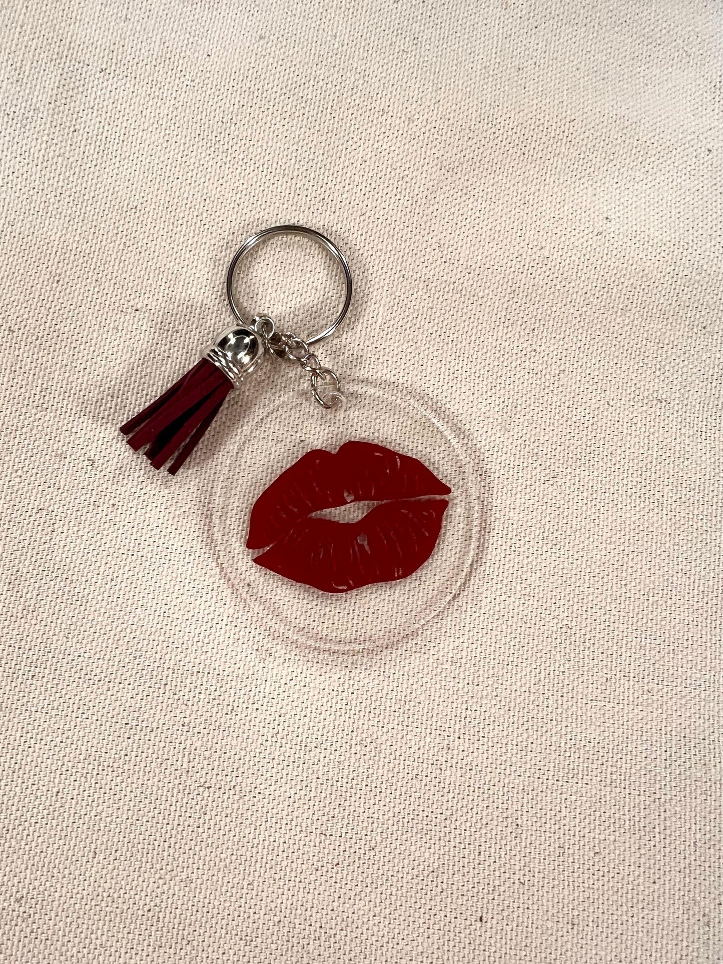 lips round keychain